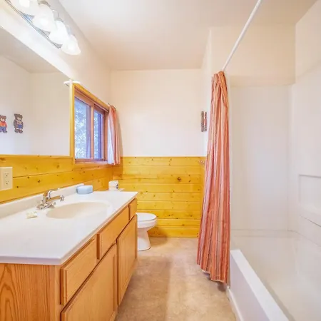 Bear Paw Lodge & Vacation Homes Vallecito Exterior photo