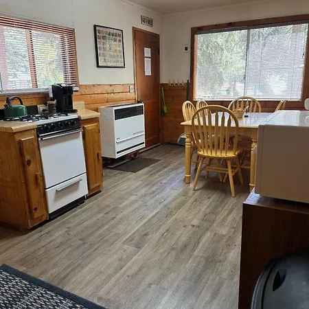 Bear Paw Lodge & Vacation Homes Vallecito Exterior photo
