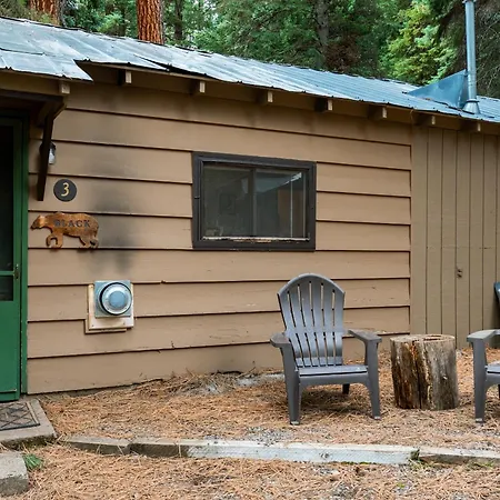 Bear Paw Lodge & Vacation Homes Vallecito Exterior photo