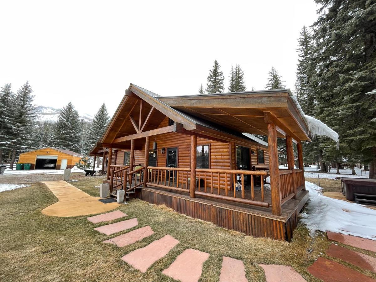 Bear Paw & Lodge