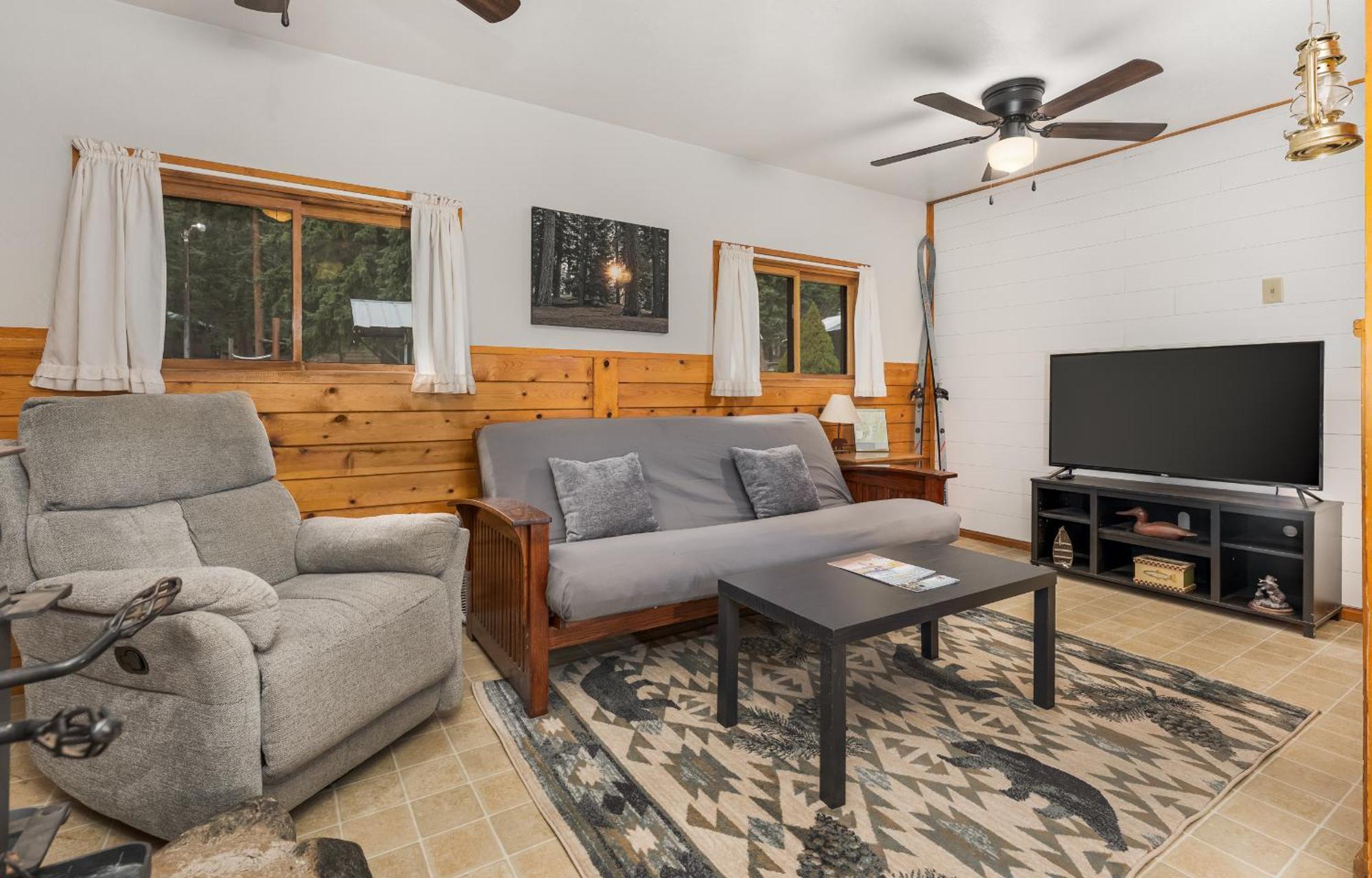 Lodge Bear Paw &