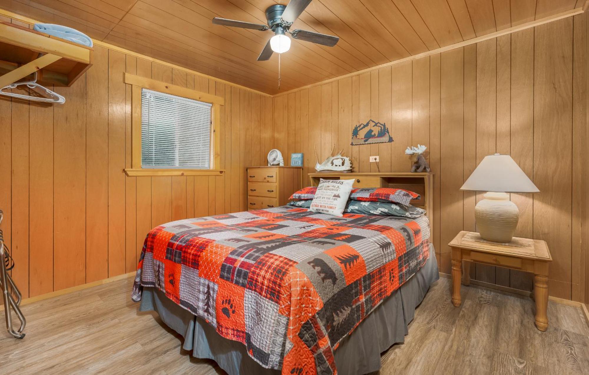 Bear Paw & Lodge Vallecito