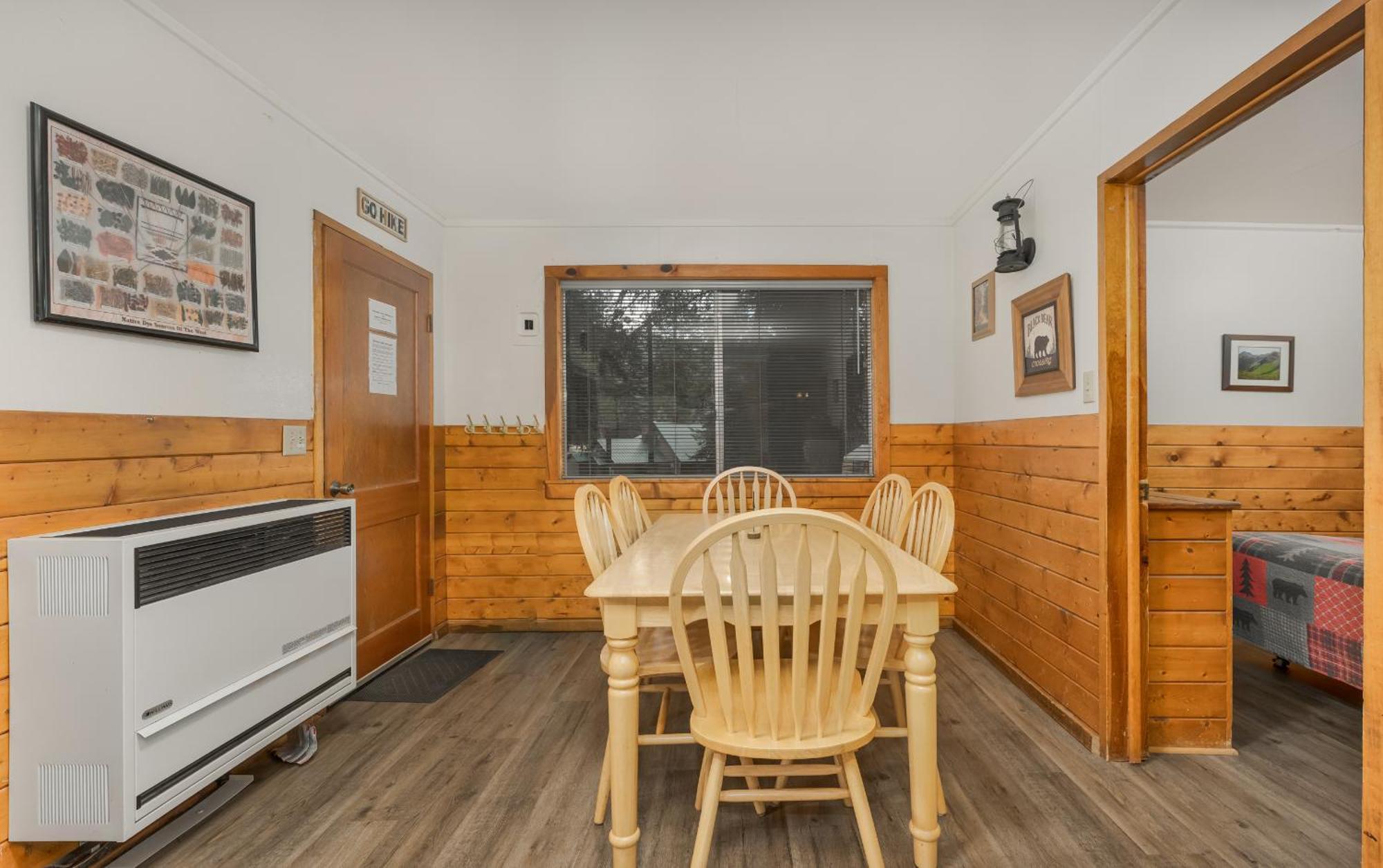 Lodge Bear Paw &