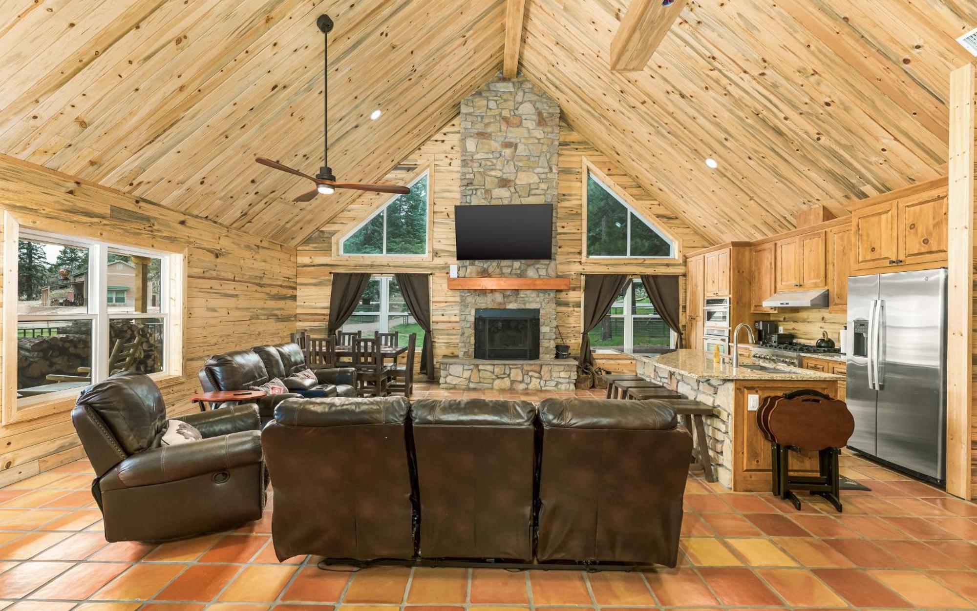 Lodge Bear Paw &