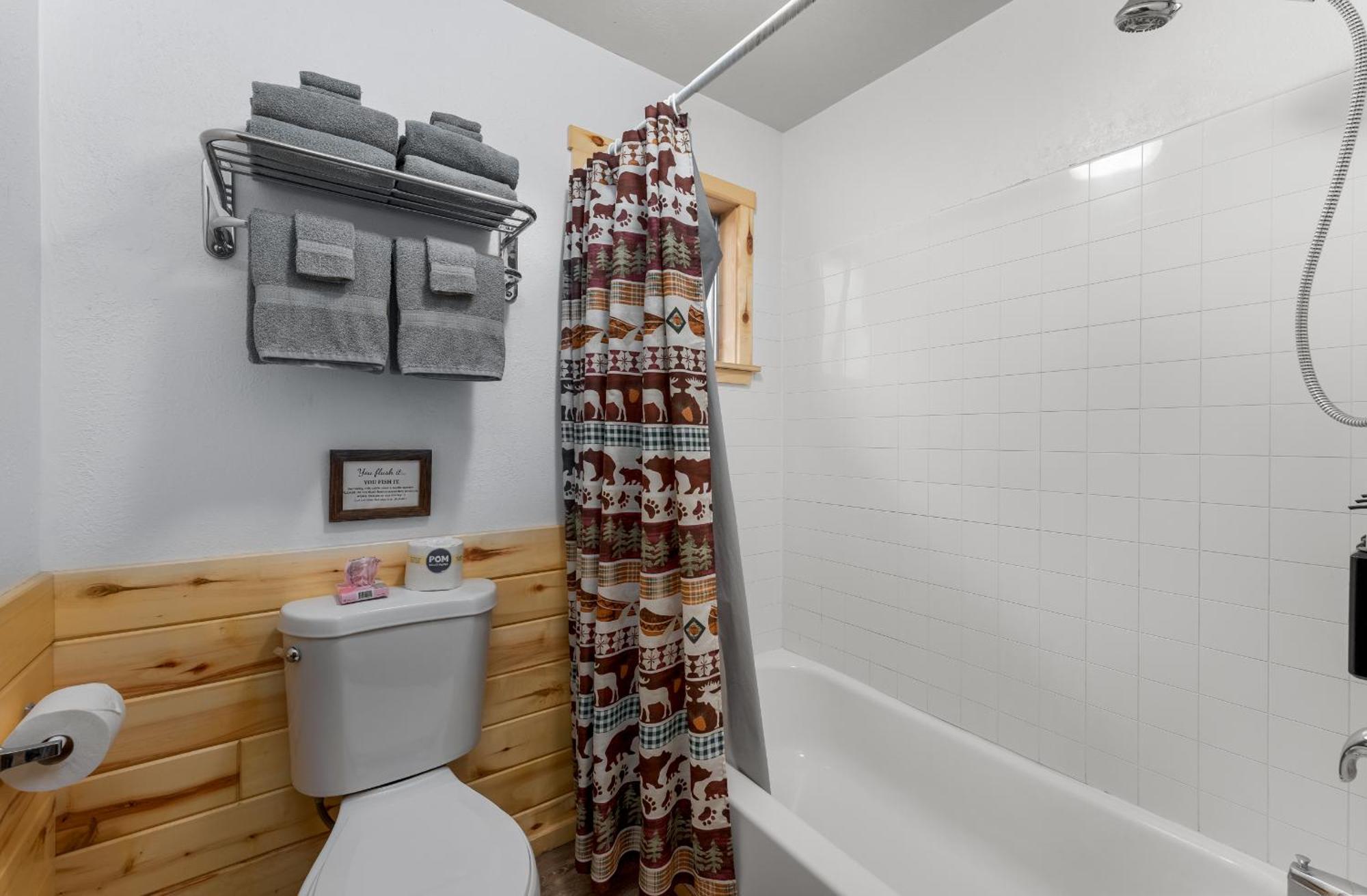 Lodge Bear Paw & Vallecito