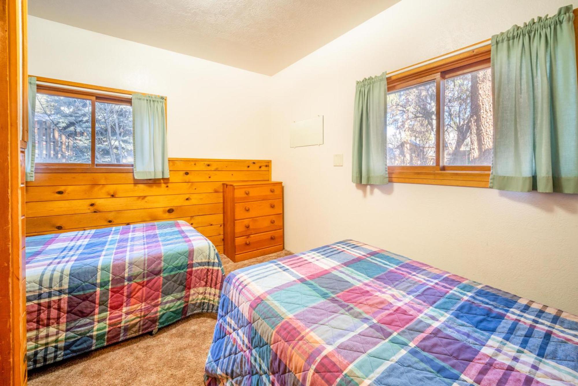 Bear Paw & Lodge Vallecito