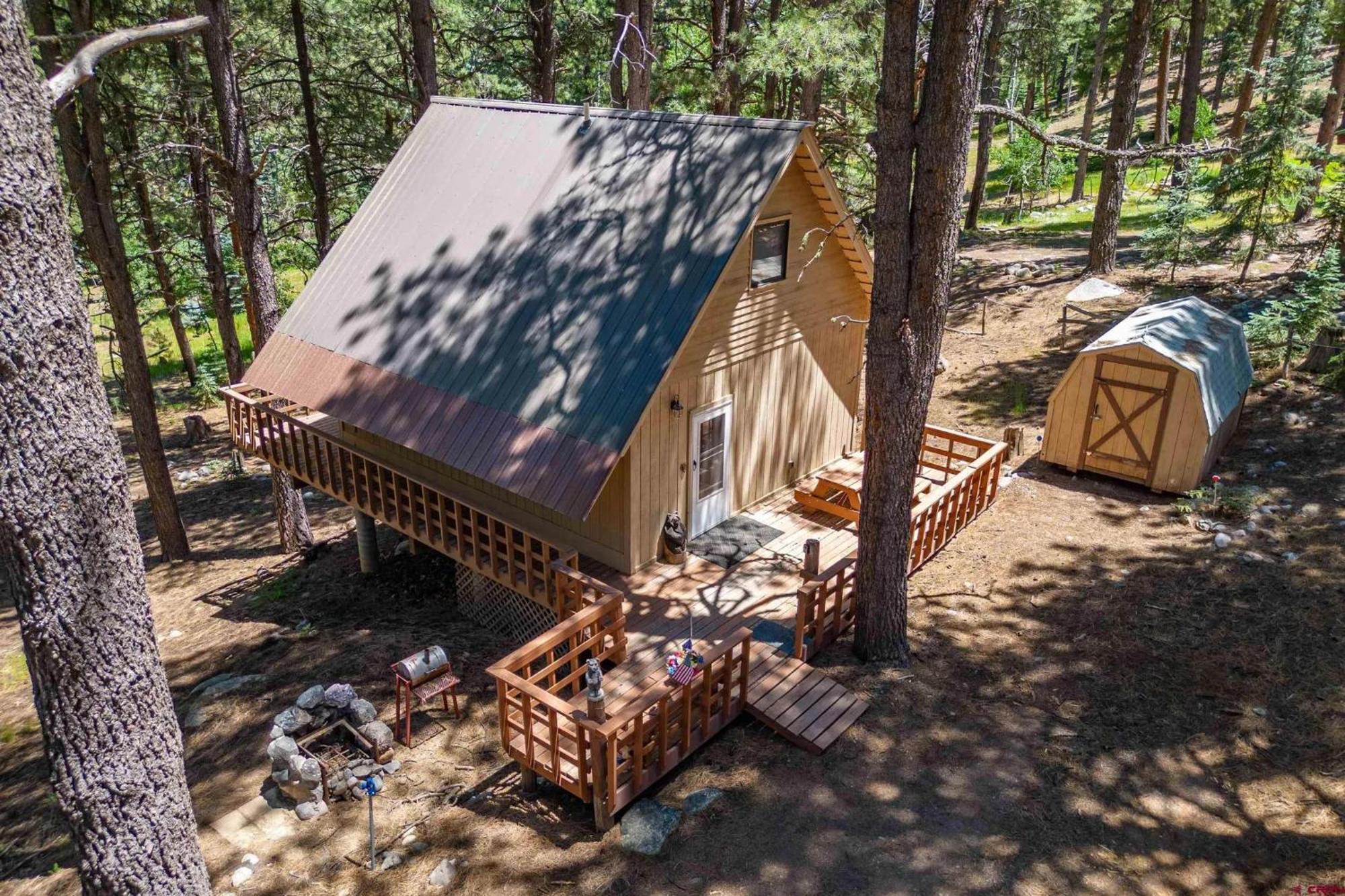 Lodge Bear Paw & *