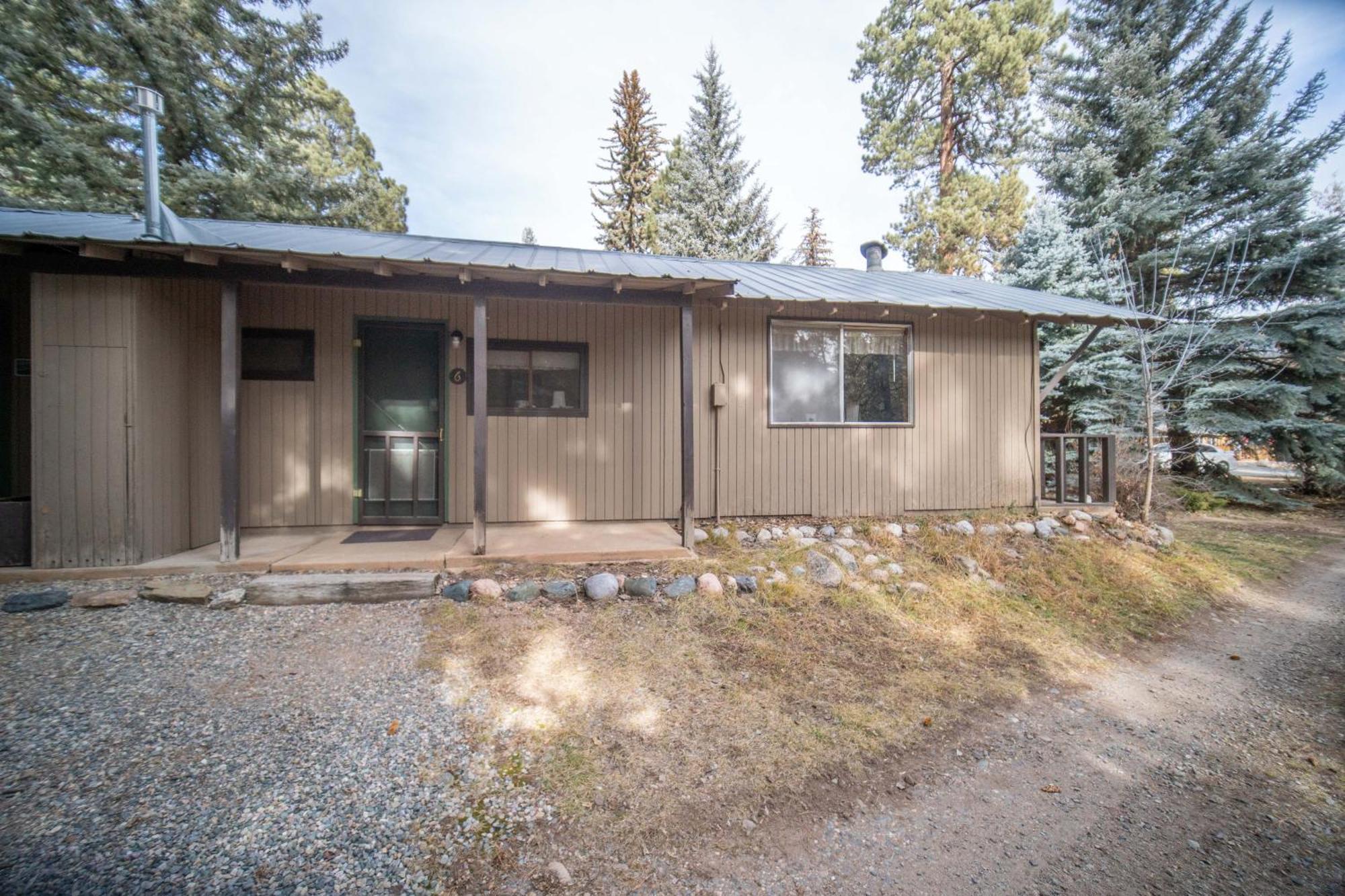 Bear Paw & Lodge *